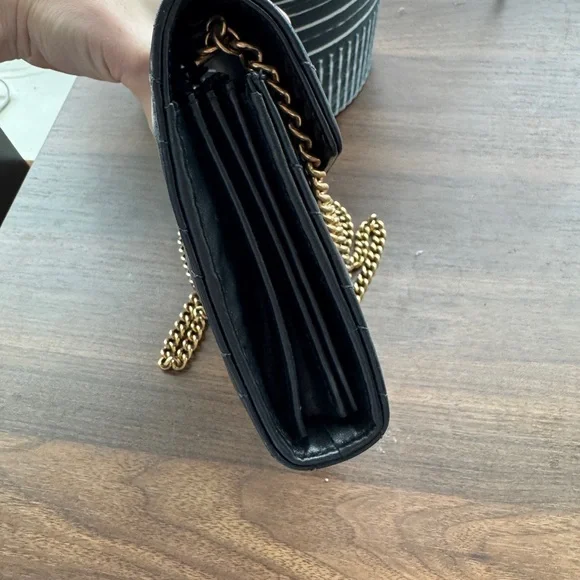 Gucci Marmont Crossbody - Picture 6 of 8